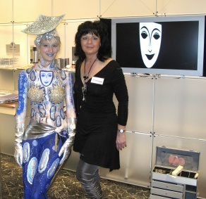 Bodypainting Walk Act für die Firma Kryolan auf der Beautyworld Messe in Frankfurt am Main